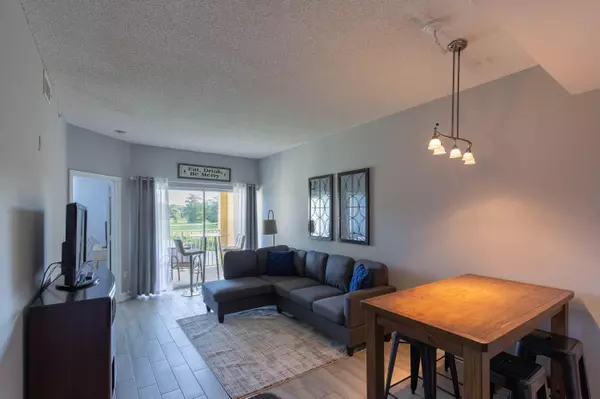 Wellington, FL 33414,2040 Greenview Shores BLVD 211