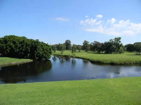 Wellington, FL 33414,2040 Greenview Shores BLVD 211