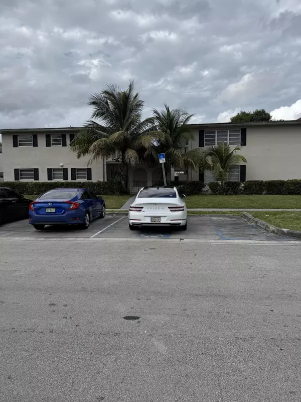 North Miami Beach, FL 33162,2151 NE 168th ST 3