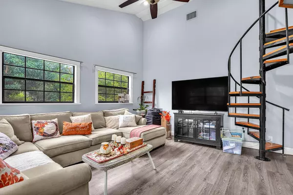 Haverhill, FL 33415,5239 Club RD