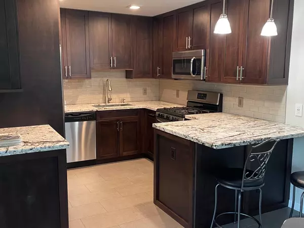 Pompano Beach, FL 33062,2500 NE 9th ST