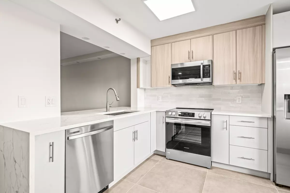 Delray Beach, FL 33484,14425 Strathmore LN 505