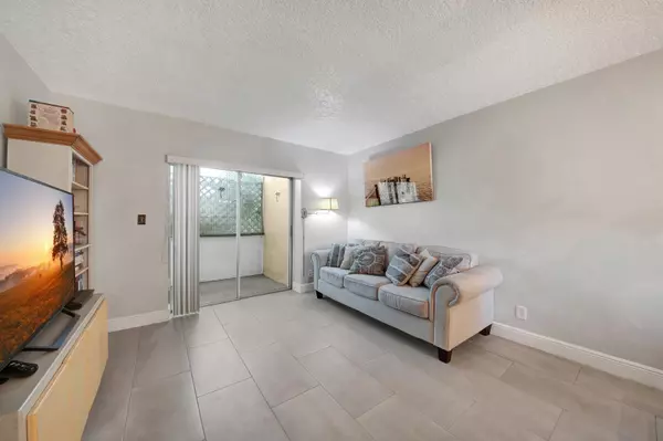 Lake Worth, FL 33461,2812 S Garden DR 109