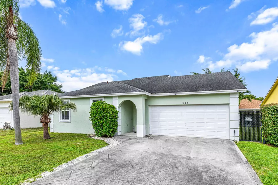 1087 Salmon ISLE, Greenacres, FL 33413