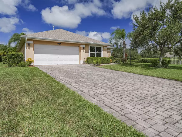 Vero Beach, FL 32968,5310 SW Valencia LN