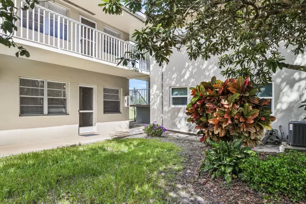 13 Lake Vista TRL 105, Port Saint Lucie, FL 34952