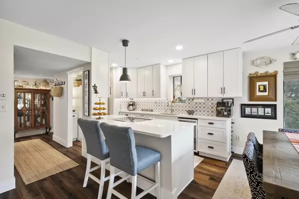 Stuart, FL 34997,5413 SE Miles Grant RD 205