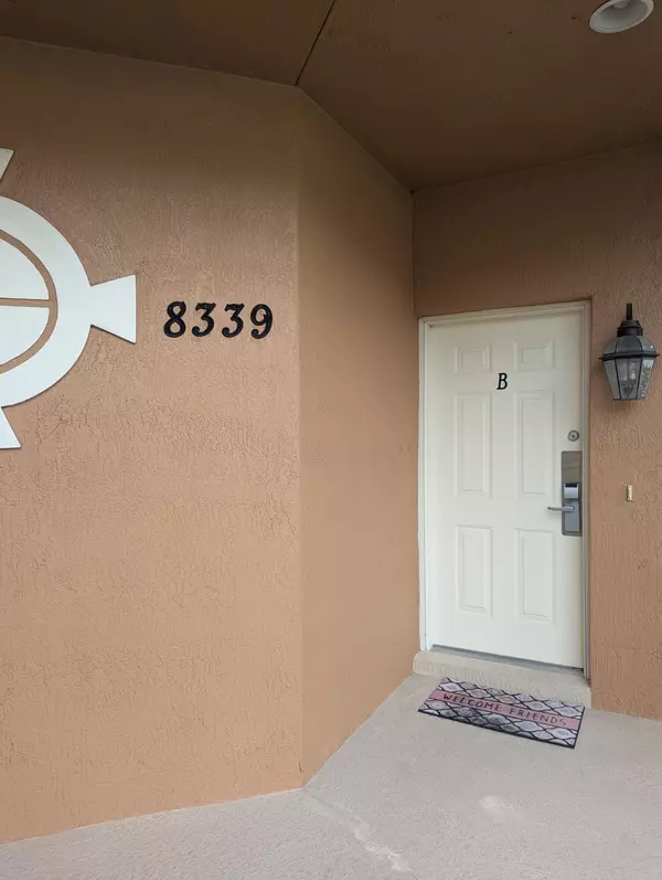 Port Saint Lucie, FL 34986,8339 Mulligan CIR B