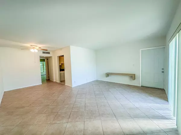 South Palm Beach, FL 33480,4501 S Ocean BLVD B5