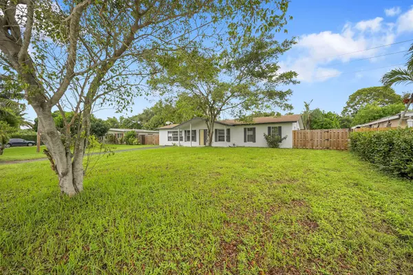 Lake Worth, FL 33462,6952 Tradewind WAY