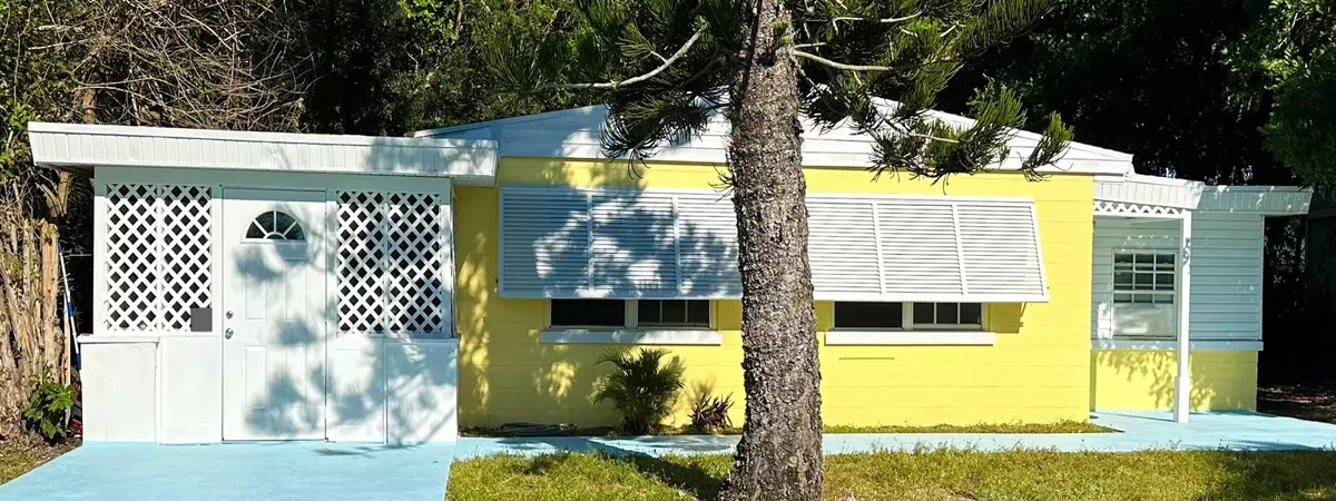 Vero Beach, FL 32962,320 SW 7th RD