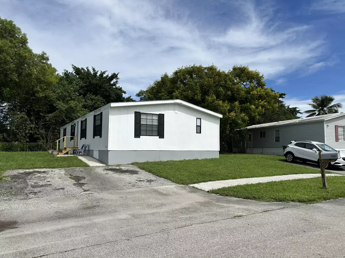 Boca Raton, FL 33428,23138 Surf RD