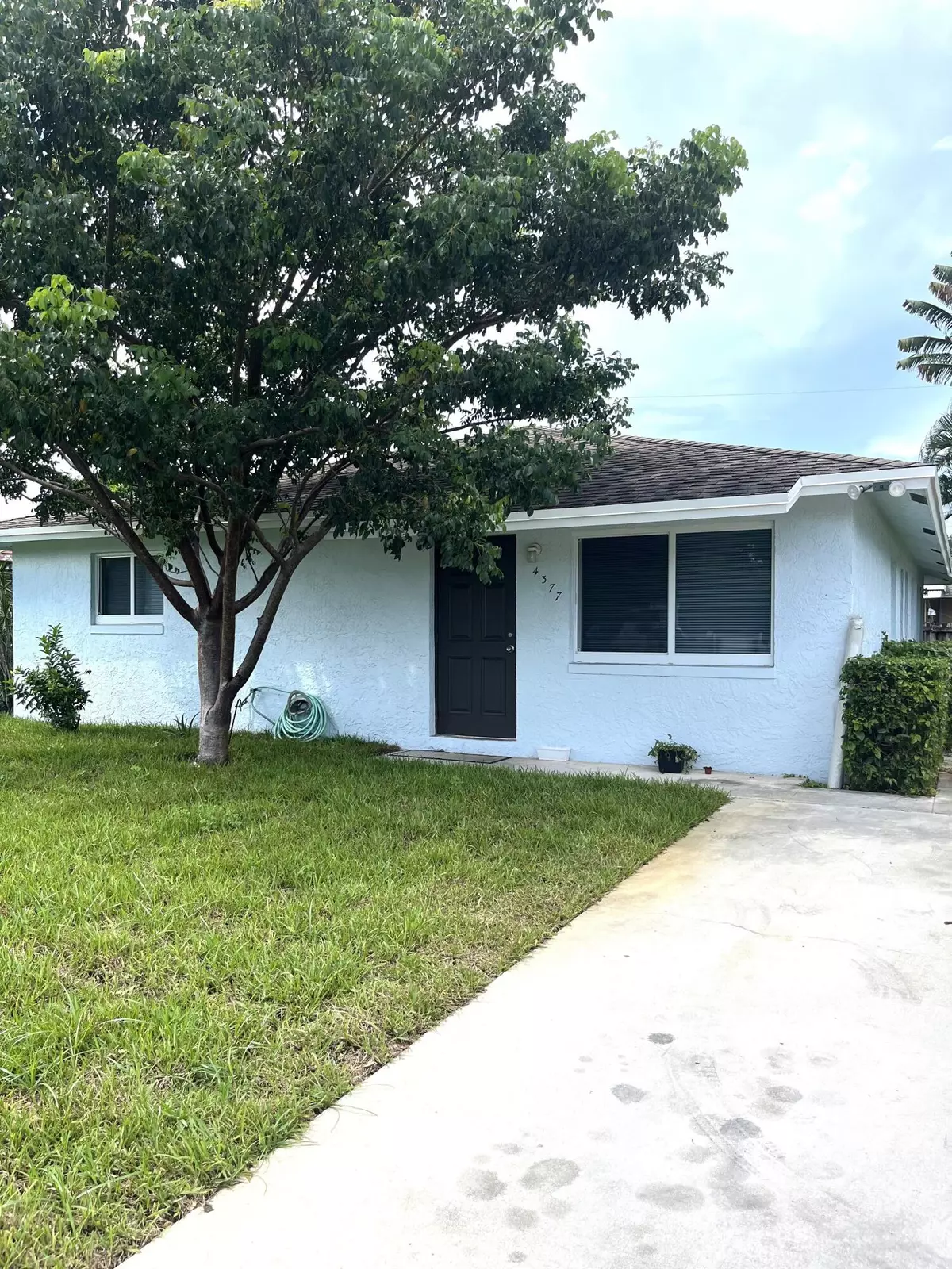 West Palm Beach, FL 33406,4379 Cocoanut RD