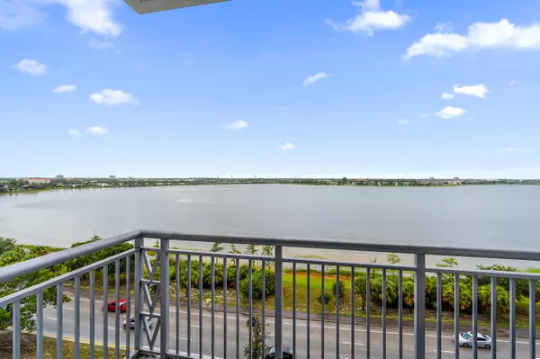 West Palm Beach, FL 33401,300 S Australian AVE 811