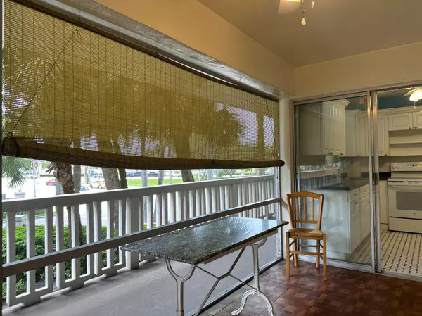 Boca Raton, FL 33432,100 Royal Palm WAY 2010