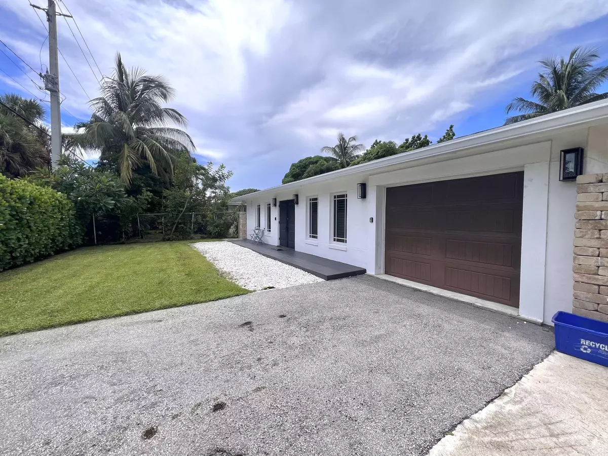 Delray Beach, FL 33444,902 S Swinton AVE