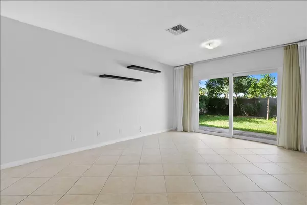 Jupiter, FL 33458,258 Palmetto CT
