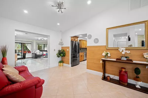 Port Saint Lucie, FL 34984,1992 SW Brisbane ST