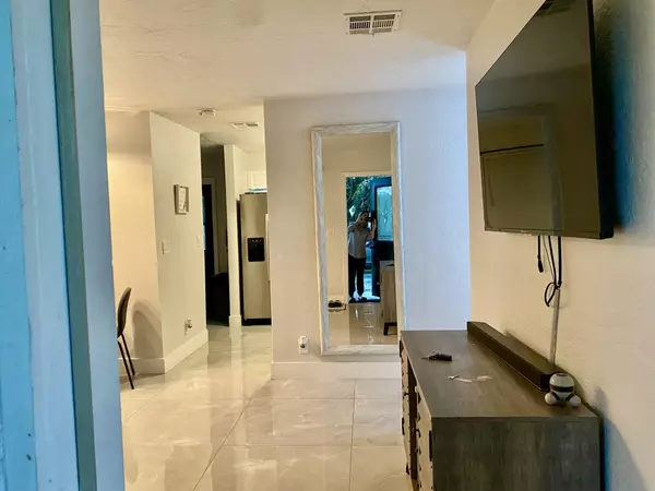 West Palm Beach, FL 33401,1353 9th ST 1353