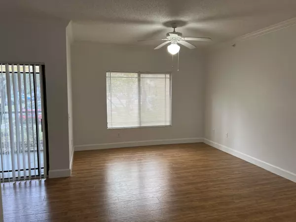 Palm Beach Gardens, FL 33410,2811 Grande Pkwy 105