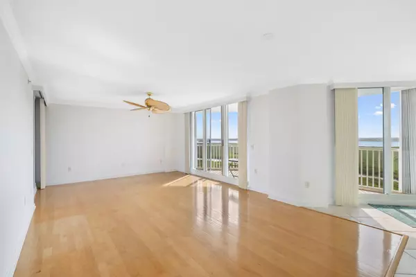 Fort Pierce, FL 34949,5049 N Highway A1a Ph1901