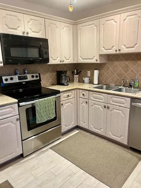 Lake Worth, FL 33462,3841 E Island Club CIR