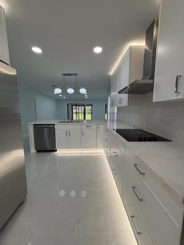 Boca Raton, FL 33428,9266 Vista Del Lago 25h