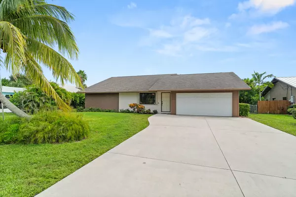 4726 SE Manatee TER, Stuart, FL 34997