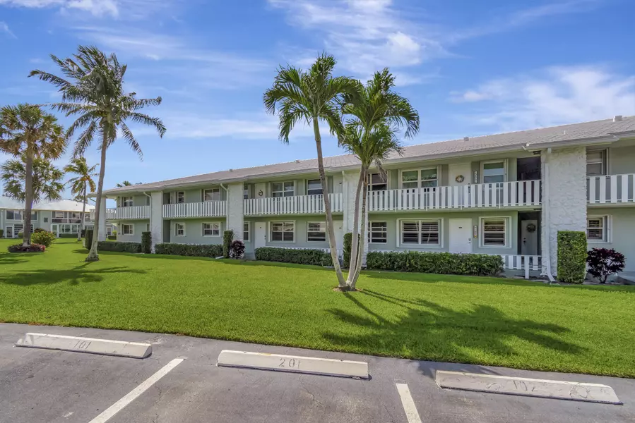 5540 N Ocean BLVD 204, Ocean Ridge, FL 33435