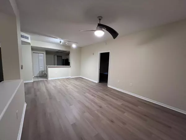 Palm Beach Gardens, FL 33410,2808 Amalei DR 101