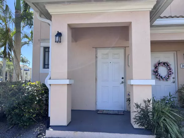 2808 Amalei DR 101, Palm Beach Gardens, FL 33410