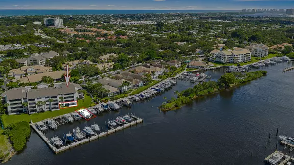 Juno Beach, FL 33408,0 Oak Harbour DR D-10