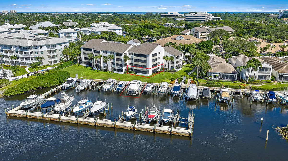 Juno Beach, FL 33408,0 Oak Harbour DR D-10