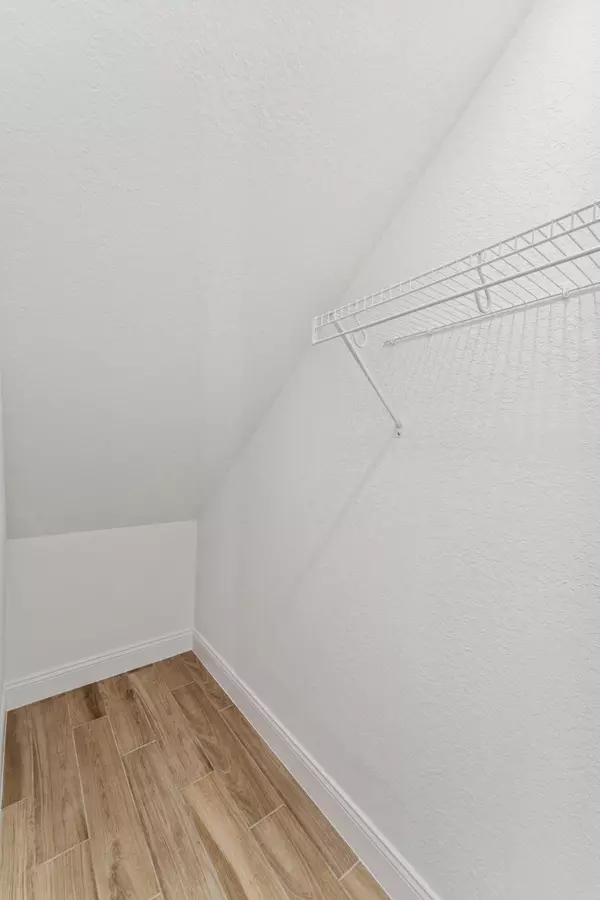 Stuart, FL 34997,164 SE Birch TER 0103