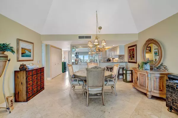 Stuart, FL 34996,1555 NE Ocean BLVD 402