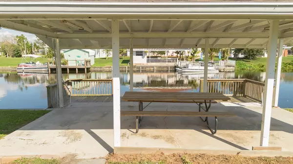 Okeechobee, FL 34974,2907 SE 21st CT