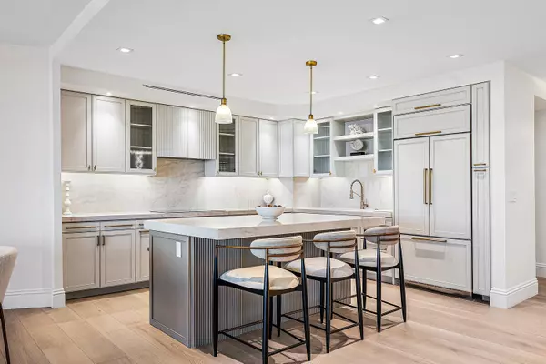 Palm Beach, FL 33480,2000 S Ocean BLVD 503s