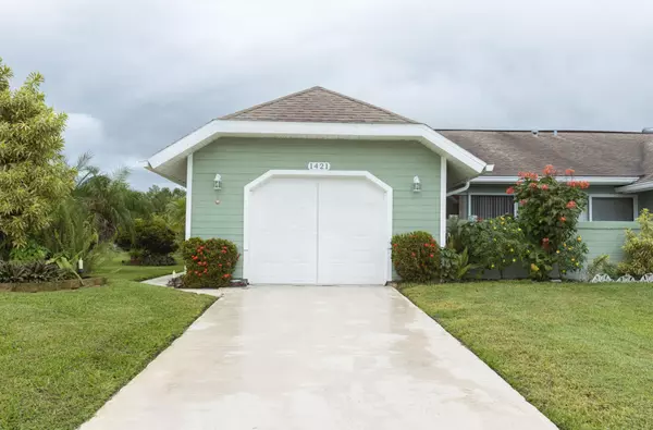 1421 SE Larkwood CIR, Port Saint Lucie, FL 34952