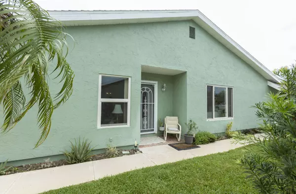 Port Saint Lucie, FL 34952,1421 SE Larkwood CIR