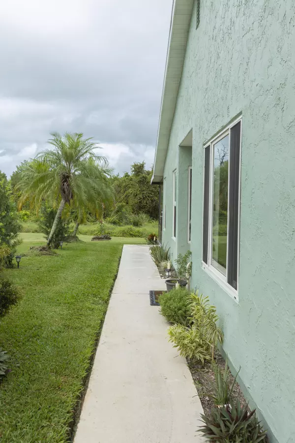 Port Saint Lucie, FL 34952,1421 SE Larkwood CIR