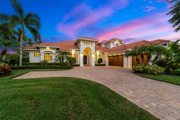 174 SE Strada Tione, Port Saint Lucie, FL 34952