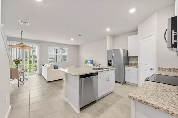 Stuart, FL 34997,5731 SE Edgewater CIR