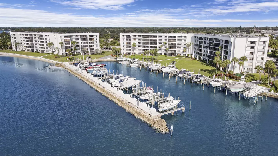 1648 Jupiter Cove DR 209, Jupiter, FL 33469