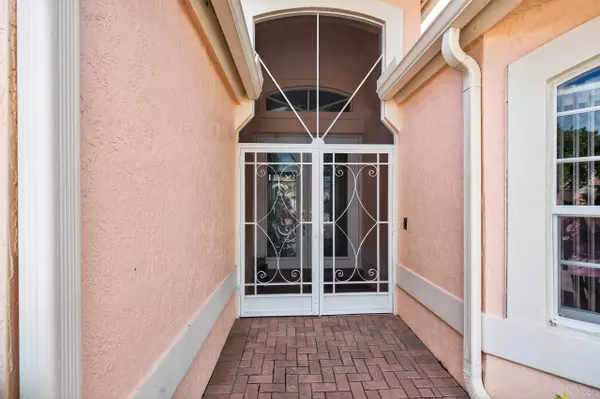 Boynton Beach, FL 33437,5348 Grey Birch LN