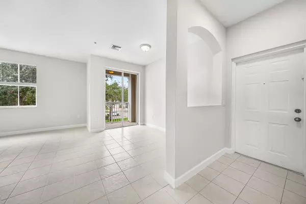 Royal Palm Beach, FL 33414,1008 Shoma DR