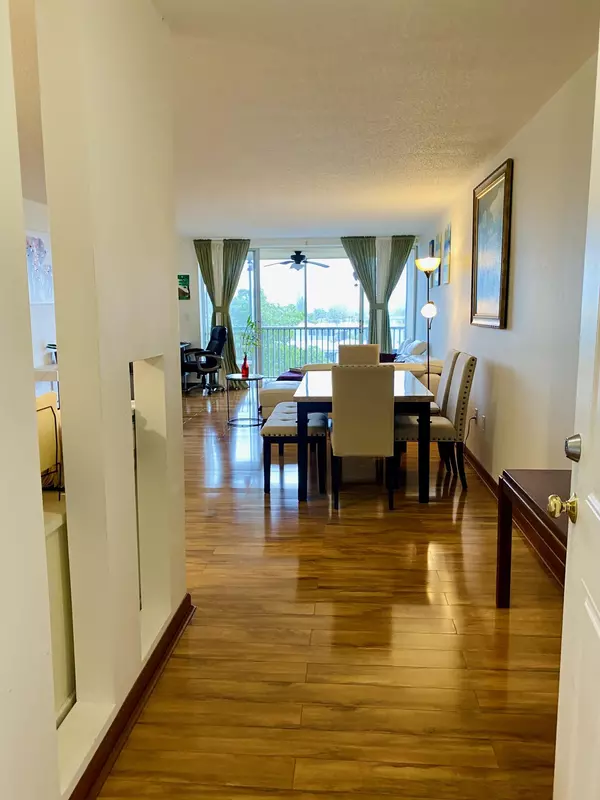 Miami, FL 33179,1750 NE 191st ST 600