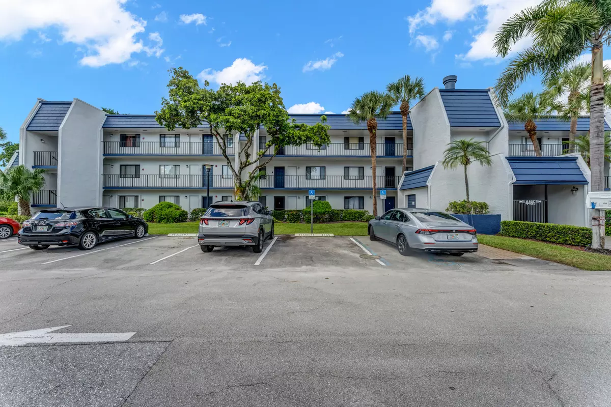 Lake Worth, FL 33467,4465 Luxemburg CT 103