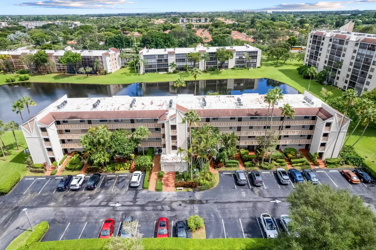 Delray Beach, FL 33446,14360 Strathmore LN 307