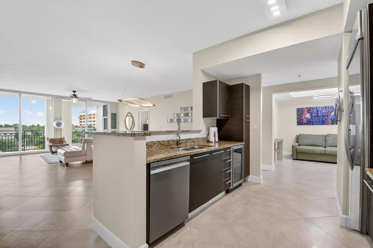 West Palm Beach, FL 33401,550 Okeechobee BLVD 423