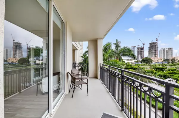 West Palm Beach, FL 33401,550 Okeechobee BLVD 423